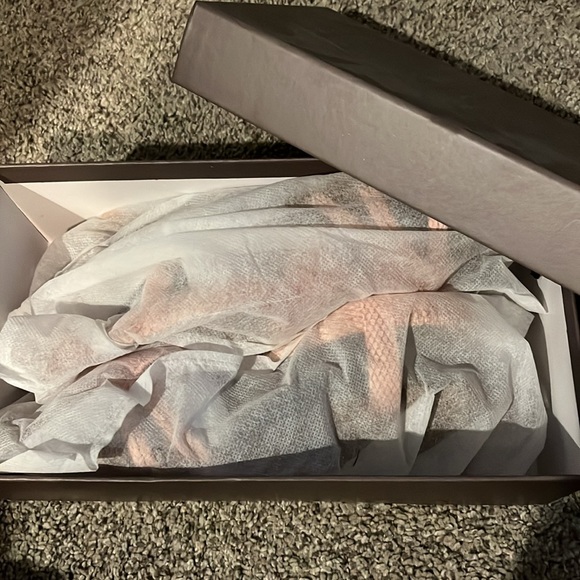 Size 8 (39) floral embellished wedge sandals. NWB - Picture 5 of 5